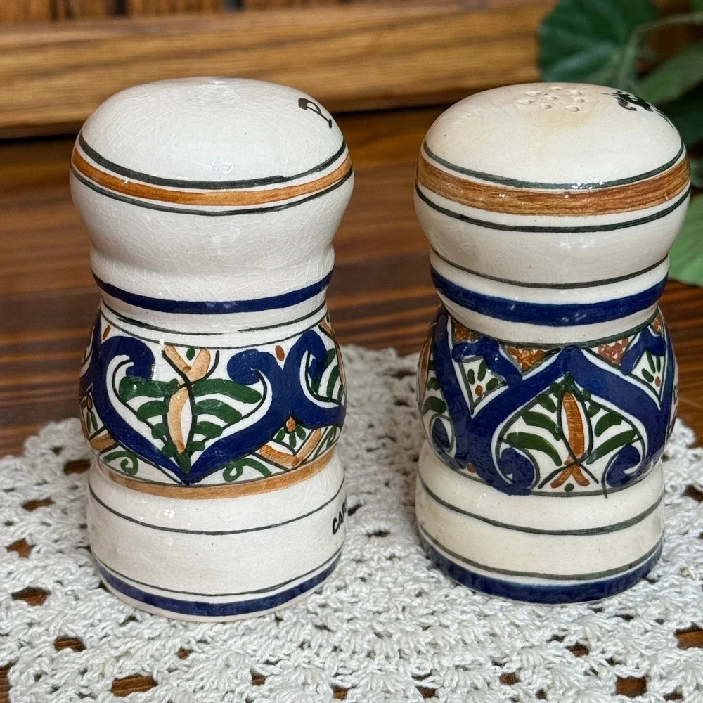 Horus Cartagena Salt and Pepper Shakers Hand Painted Colombia Blue White Good
